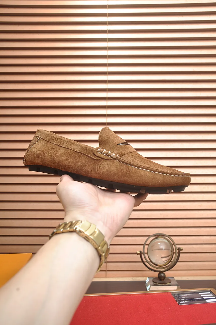 Men's men's shoes 💰420💶 [LV Doudou shoes] (water-dyed cowhide lining) new model is on the market, available on the official website. The new Doudou shoes are processed into single-color materials, and the uppers are made of imported horsehide leather. The body of the shoe is fully hemmed with mark thread, and is lined with imported original cowhide leather. The elegant shoe shape is super suitable for all-matching, and the size is 38-44.